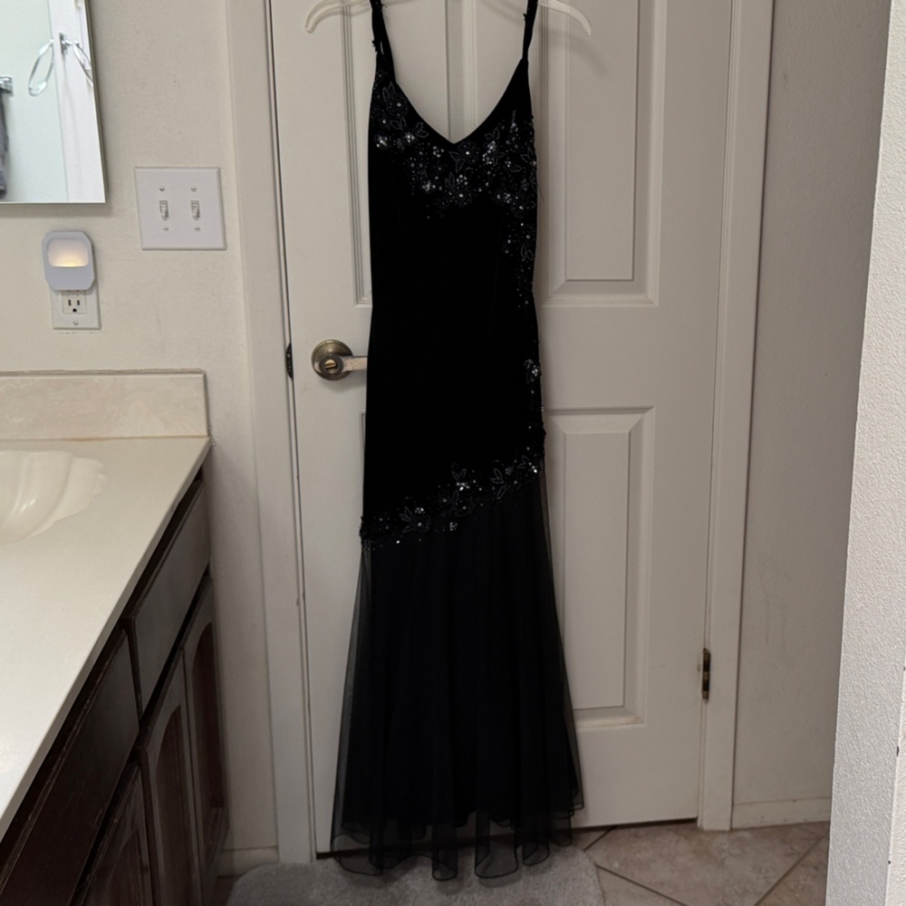 Xscape Elegant Black Maxi Dress with Sequin Details